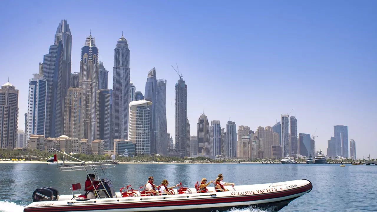 Speed Boat Tour Dubai - Image 6