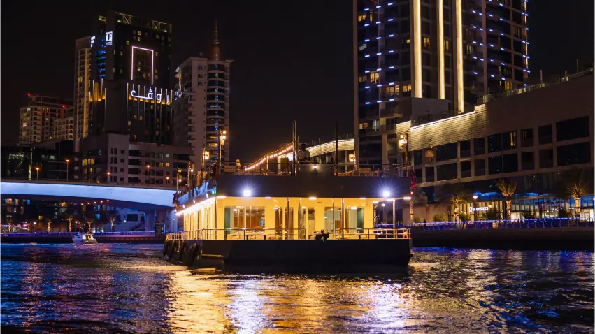 Alexandra Sea Lounge - Image 4