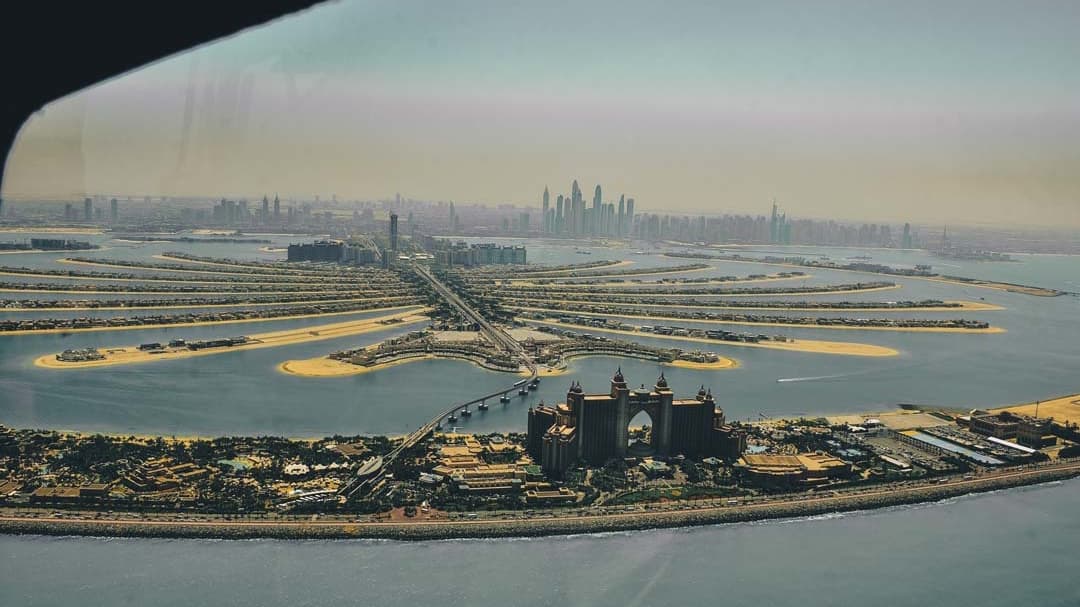 Helicopter flight from the Palm Island, Dubai - Photo 14