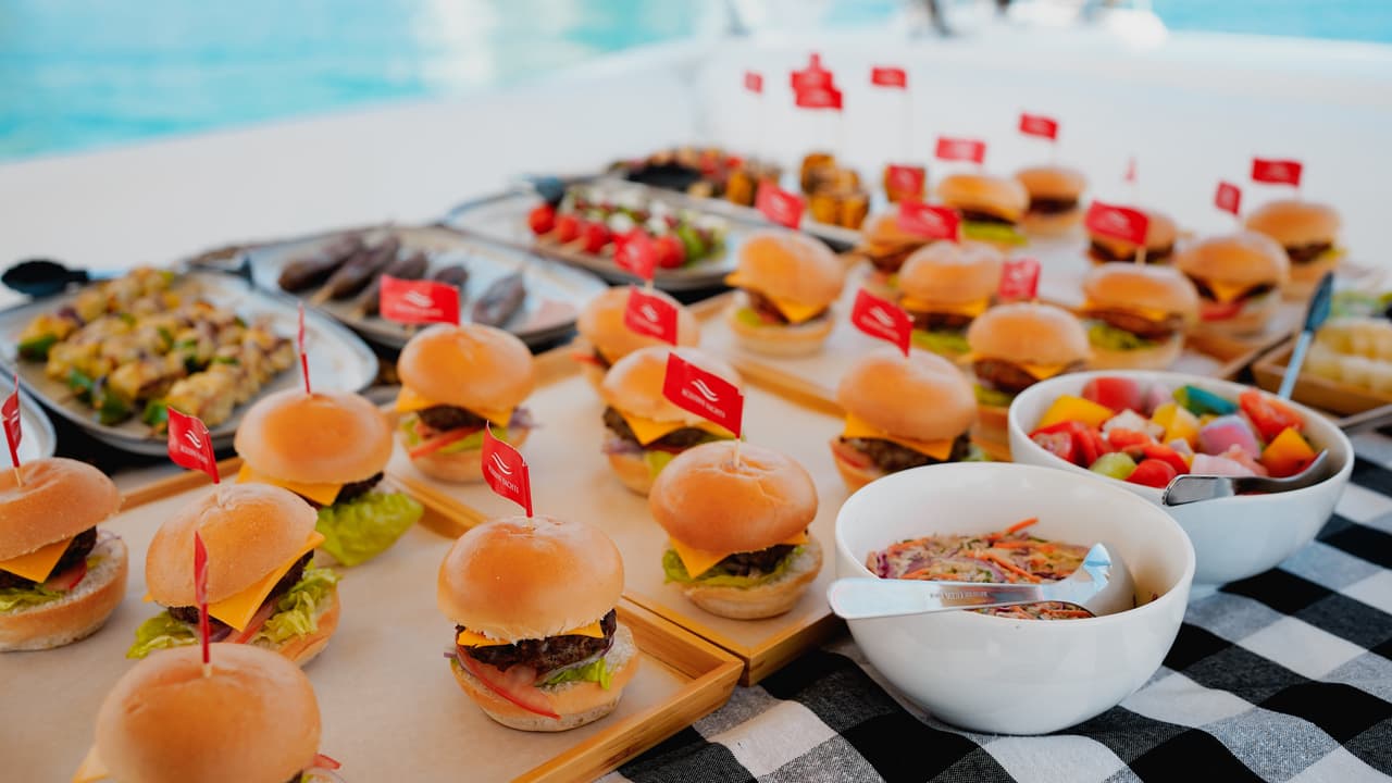 Shared Luxury Yacht Tour with Breakfast or BBQ - Photo 11