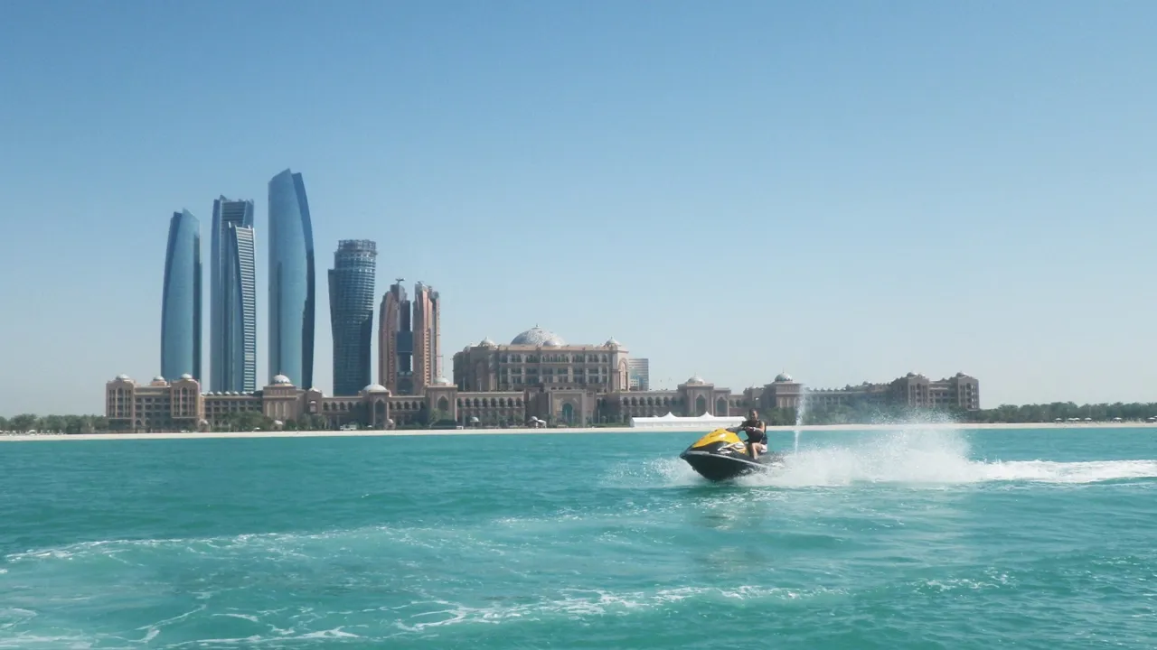 Jet Ski in Abu Dhabi - Photo 5