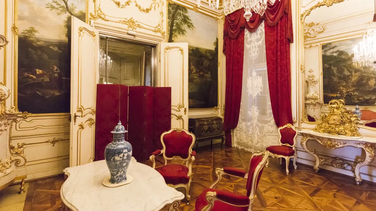 Schonbrunn Palace and Gardens - Photo 5