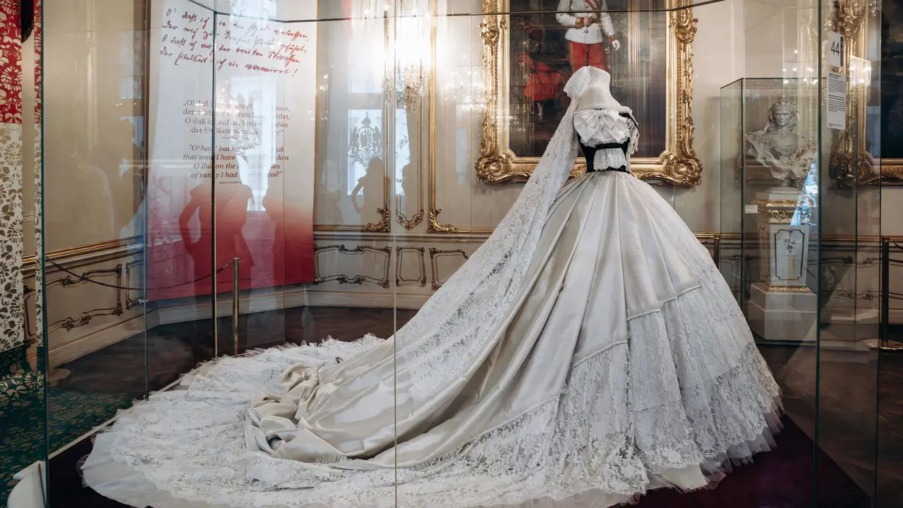Hofburg Palace, Gardens, and Sisi Museum Skip-the-Line Guided Tour