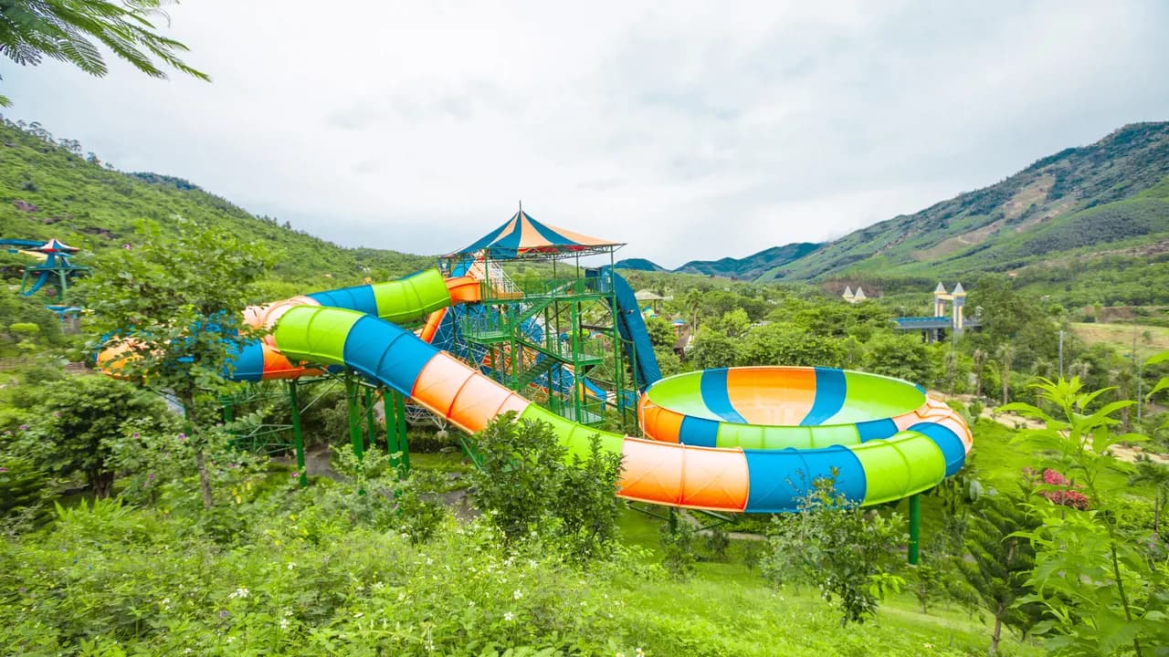 Nui Than Tai Hot Springs Park - Photo 33