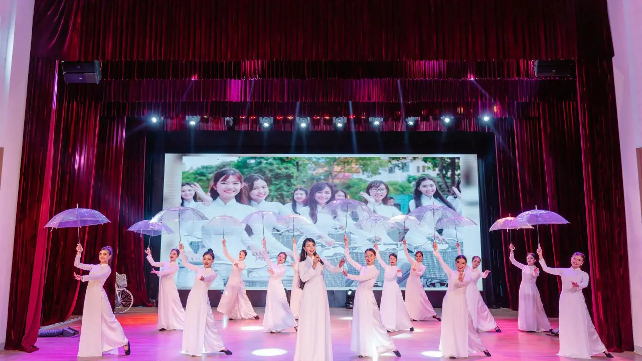 Ao Dai Show in Da Nang - Photo 3