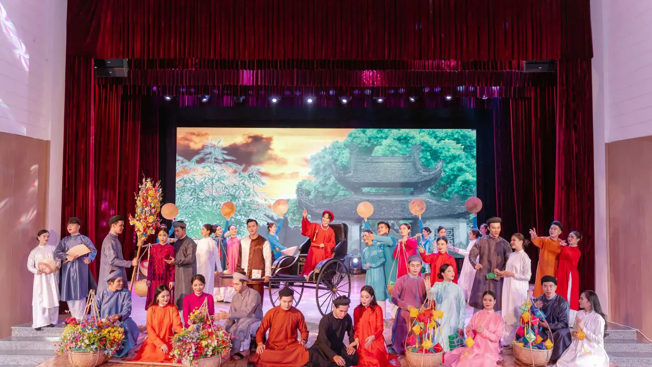 Ao Dai Show in Da Nang - Photo 19