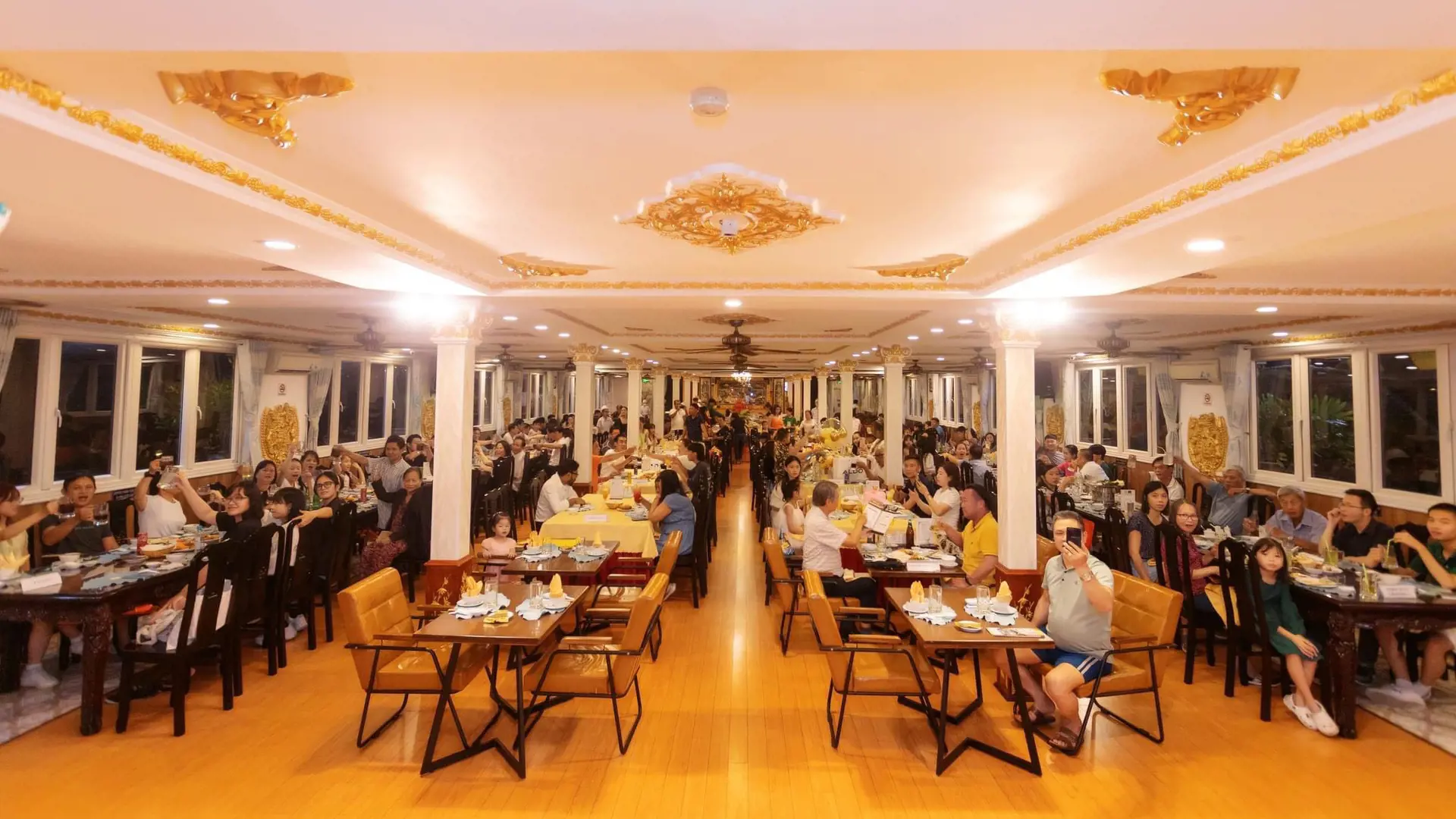 Saigon Evening Tour with Water Puppetry Show and Dinner Cruise - Photo 17