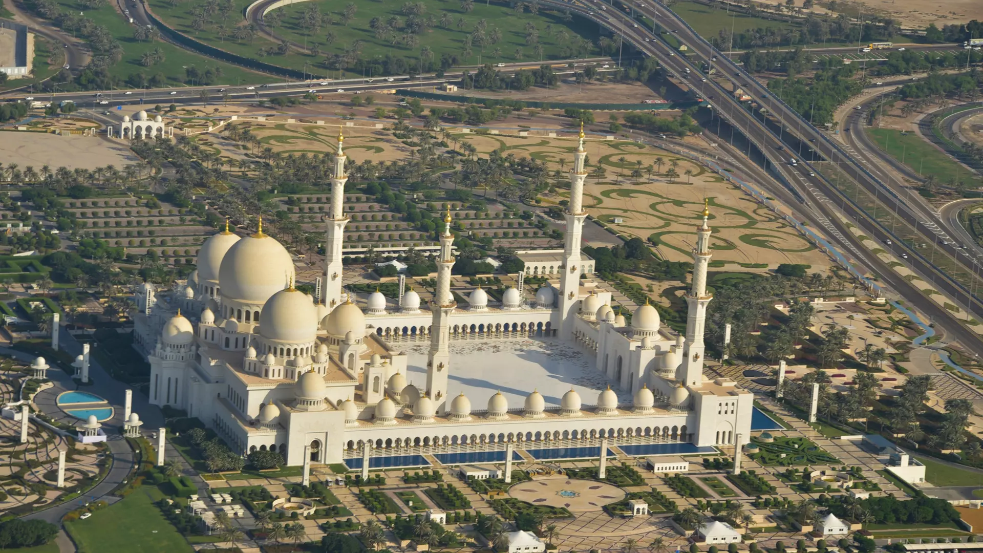 Helicopter Flight Abu Dhabi - Photo 28