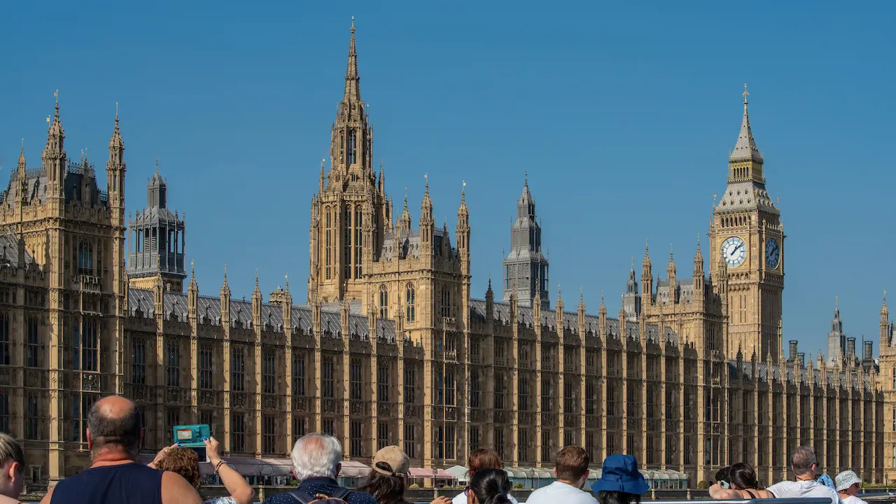 Thames River Sightseeing Cruise - Photo 7