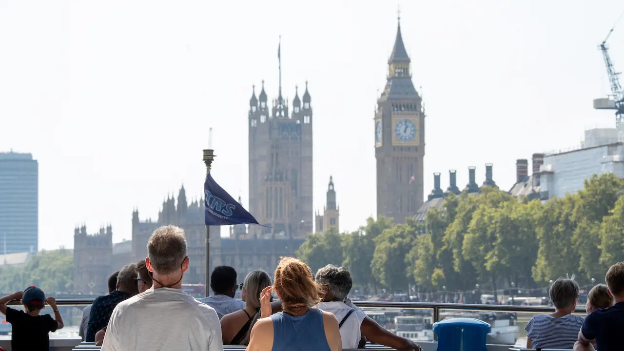 Thames River Sightseeing Cruise - Photo 8