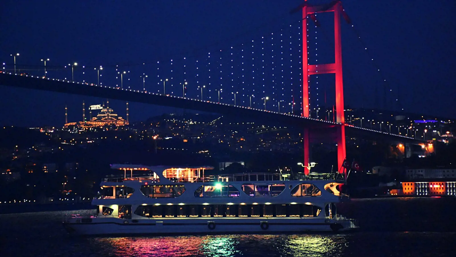 Bosphorus Dinner Cruise with Turkish Night Show - Photo 15