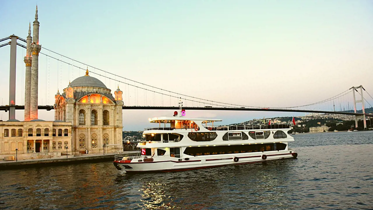 Bosphorus Dinner Cruise with Turkish Night Show - Photo 3