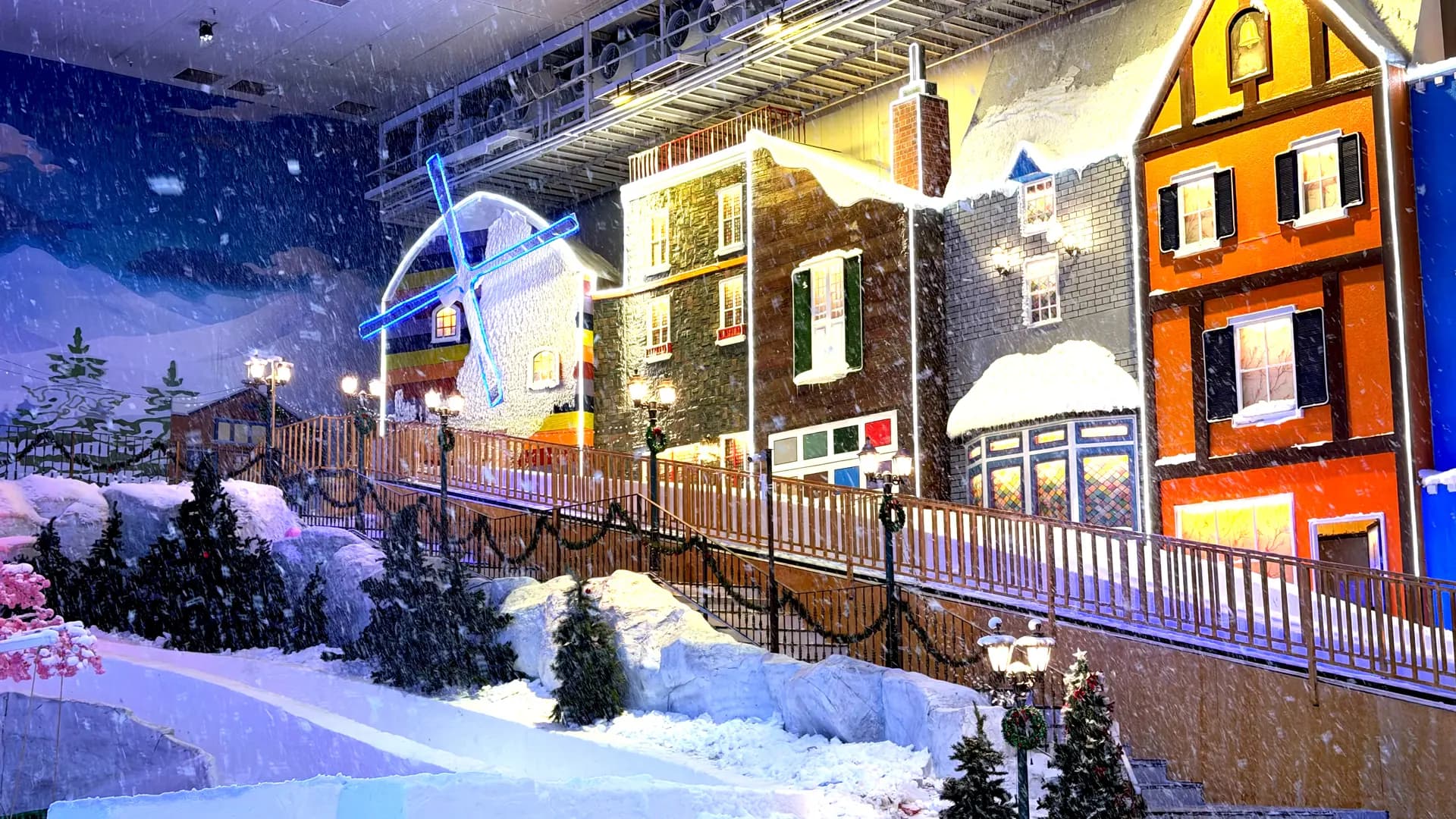 Snow World Genting Highlands Ticket - Photo 21