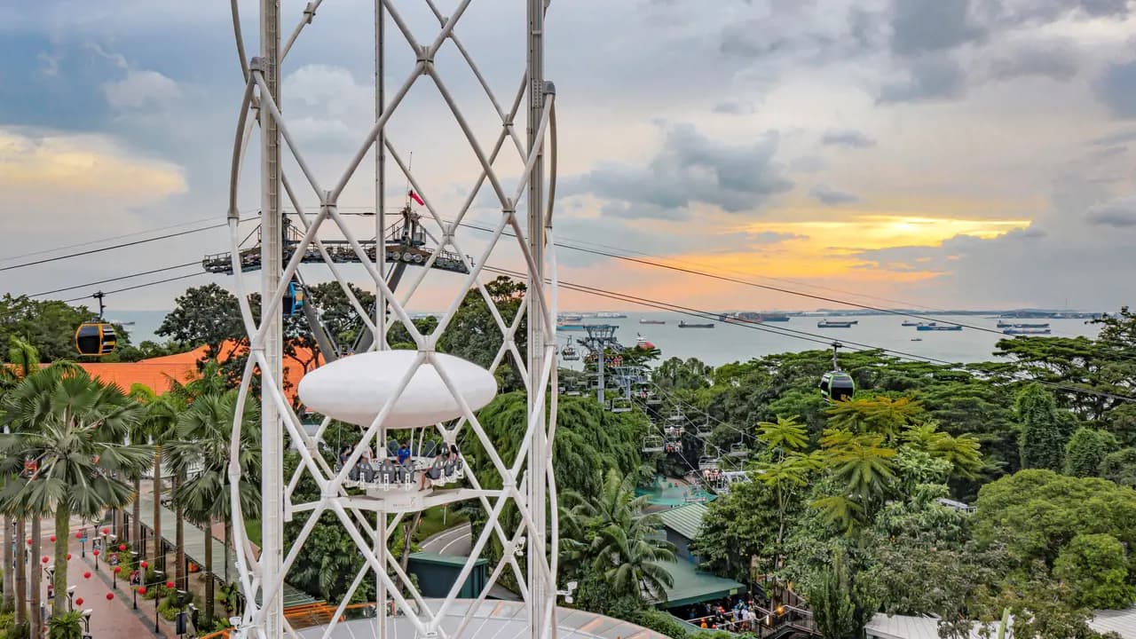 SkyHelix Sentosa Ticket - Singapore's Highest Open-Air Panoramic Ride - Photo 6